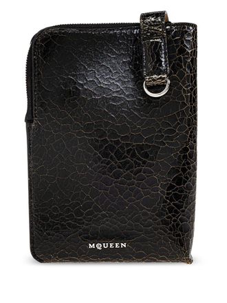 Alexander McQueen logo-lettering phone pouch - men - Calf Leather - One Size - Black