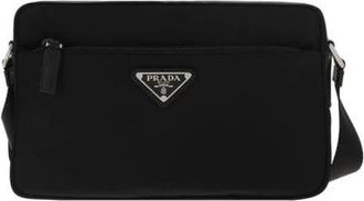 Prada Tassen, Dames, Zwart, ONE Size, Leer, Logo Plaque Zipped Shoulder Bag