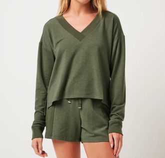 Travis Mathew Cloud Terry Pullover Top In Clover