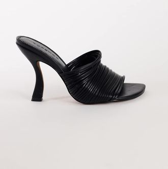Topshop Wisteria mule con cinturini e tacco nero