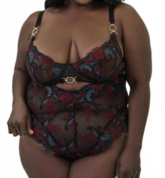 Oh l&agrave; l&agrave; Ch&eacute;ri Azalea Lace Teddy - Plus In Cheri Holiday