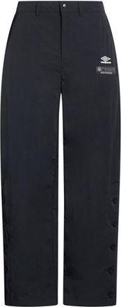 Umbro BOTTOMWEAR - Pantaloni su YOOX.COM