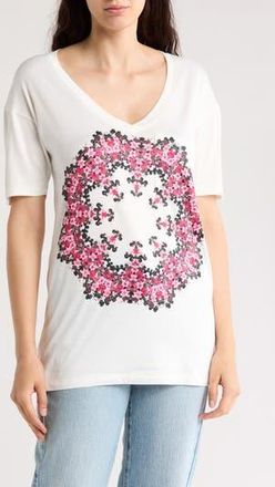 Go Couture V-Neck Pocket T-Shirt in White Pink Floral Wreath Print at Nordstrom Rack, Size X-Large