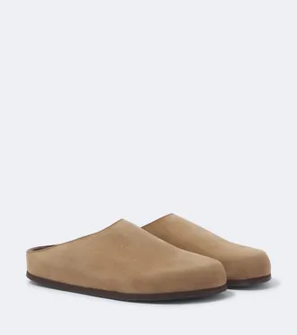STUDIO NICHOLSON Wearing leather mules