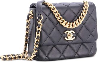 Chanel Side Note Flap Bag Quilted Lambskin Small crossbody bag - Zwart