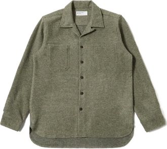 Universal Works patch-pocket button-cuff shirt - Green