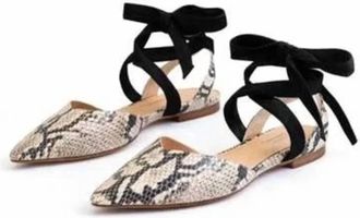 Schutz Womens Barbrah Pointed Flats In Natural Snakeskin