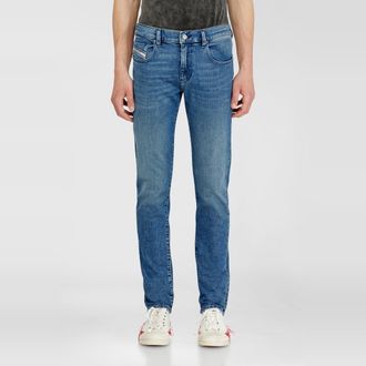 Diesel Slim Jeans Regular Waist 2019 D-Strukt, Medium blue, Zip fly