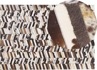 Beliani Alfombra De Piel De Vacuno Marr&oacute;n Y Blanco 140 X 200 Cm Patr&oacute;n Patchwork Akyele