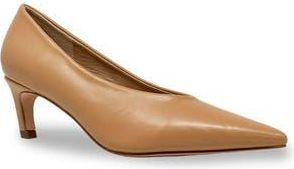 Chase + Chloe by Intouch Footwear Zandra Pointed Toe Pump in Beige Pu at Nordstrom Rack, Size 6.5