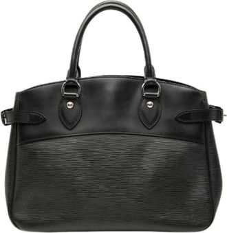 Louis Vuitton Pre-owned Handbags, female, Black, Size: ONE SIZE Pre-owned Passy PM Epi Leather Handbag