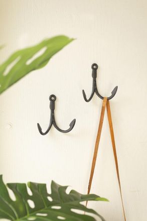 Kalalou Cast Iron Fishing Hook Hanger