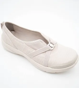 Bzees Womens Lana Sneaker In Sand