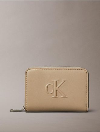 Calvin Klein Womens Sculpted Impression Wallet - Brown