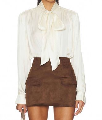 Astr Mabry Long Sleeve Top In Cream