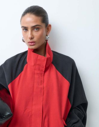 Asos giacca varsity rossa con corpo e maniche a contrasto-Rosso