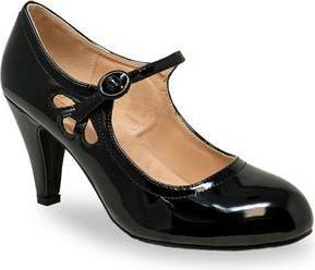 Chase + Chloe by Intouch Footwear Cutout Pump in Black Patent at Nordstrom Rack, Size 8.5
