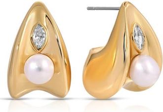 Ettika Hera Freshwater Pearl Huggie Earrings in Gold at Nordstrom