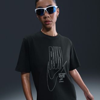 Nike Womens After Dark Tour Oversized Short-Sleeve Graphic T-Shirt in Black | IF4059-010