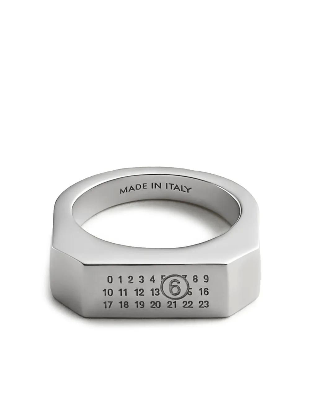 (訳あり) Masion Margiela signet ring silver MM6 Maison Margiela Signet Ring | Silver | FARFETCH