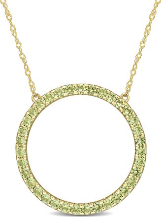 Mimi & Max 1 3/8ct TGW Peridot Open Circle Pendant with Chain in 10k Yellow Gold
