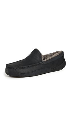 UGG Mens Ascot Wide Slipper, Black Matte Leather, 12 UK