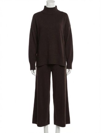 Z Supply Scout Rib Pant In Chocolate Cherry