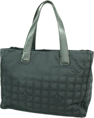 Chanel Black Nylon Tote Bag (Pre-Owned)