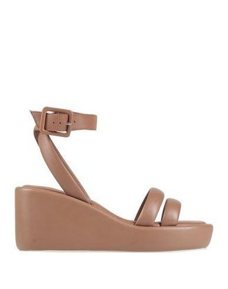 Carrano Sandals