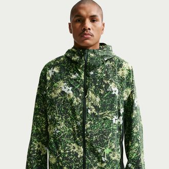 Nike Mens Nike ACG Five Towers UV-Protective Jacket in Green | II3650-317
