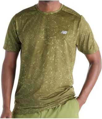 New Balance Sport Essential Printed T-Shirt Laufshirt f&uuml;r Herren | oliv