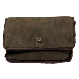 Chanel Pre-owned Shoulder Bags, female, Brown, Size: ONE SIZE Pre-owned Coco Mark Shearling Clutch Bag