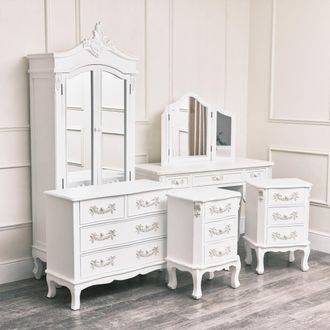 Melody Maison Antique White Closet, Dressing Table Set, Chest Of Drawers & Pair Of Bedside Tables - Pays Blanc Range