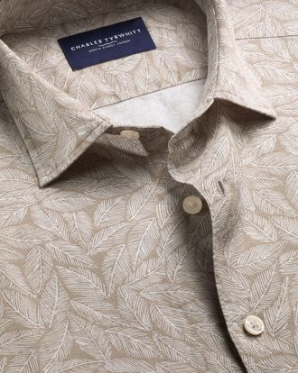 CHARLES TYRWHITT Short Sleeve Cotton Linen Leaf Print Shirt - Mocha Size Large by Charles Tyrwhitt