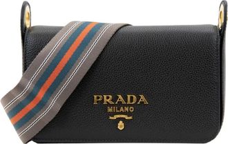 Prada Leren schoudertas met magnetische knoop voor dames - Dames - Schoudertassen - Zwart - ONE Size - Leer - Tassen