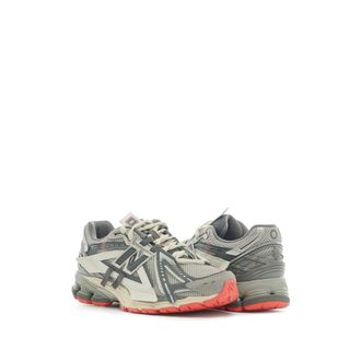 New Balance Leather Panelled Sneakers - Gray