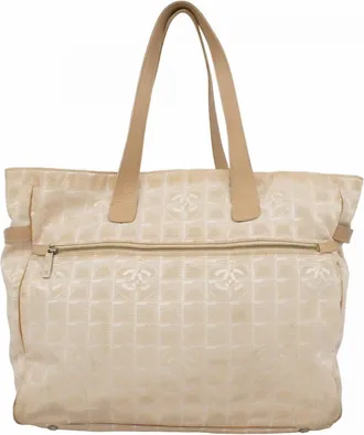 Chanel Beige Nylon Tote Bag (Pre-Owned)