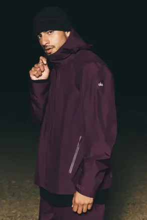 Alo | Alpha Shell Jacket in Rich Bordeaux, Size: Medium