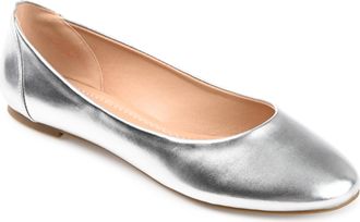 Journee Collection Women & apos;s Comfort Kavn Medium and Wide Width Dress Flats