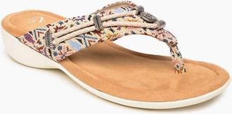 Minnetonka Womens Silverthorn 360 Toe Post Sandal In Cream Needle Point