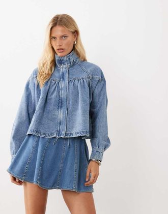 Asos giacca in denim con collo a imbuto e fondo bombato in blu medio