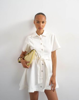 Topshop Vestito camicia corto in denim color osso con cintura-Bianco