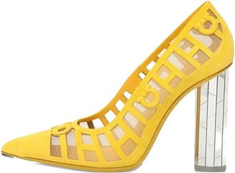 Ferragamo Schoenen, Dames, Geel, 37 1/2 EU, Leer, Gedetailleerde Pump