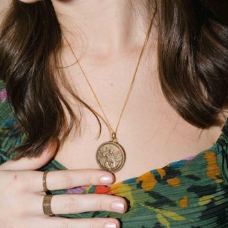 Livy Womens Mother Mary And Archangel Gabriel Guidance Necklace In Gold