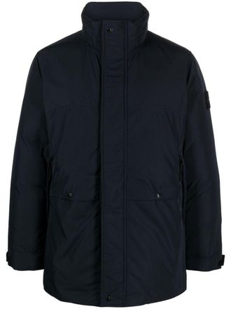 Stone Island logo-patch padded down parka - Blue