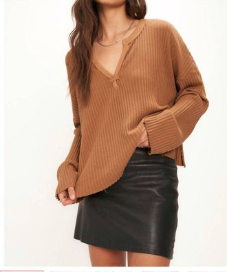 Bloomingdale's Getaway Notch Neck Sweater Rib Pullover In Caramel