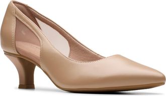 Clarks Kepley Cora Pointed Toe Pump in Warm Beige Lea at Nordstrom Rack, Size 9.5