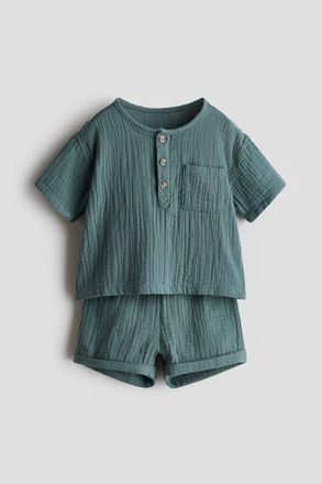 H&M 2-piece Top And Shorts Set in Dark Green at Nordstrom, Size 12M