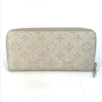 Louis Vuitton White Leather Long Wallet (Bi-Fold) (Pre-Owned)
