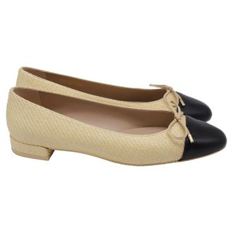 Stuart Weitzman Sleek Bow Ballet Flats in Cream Raffia